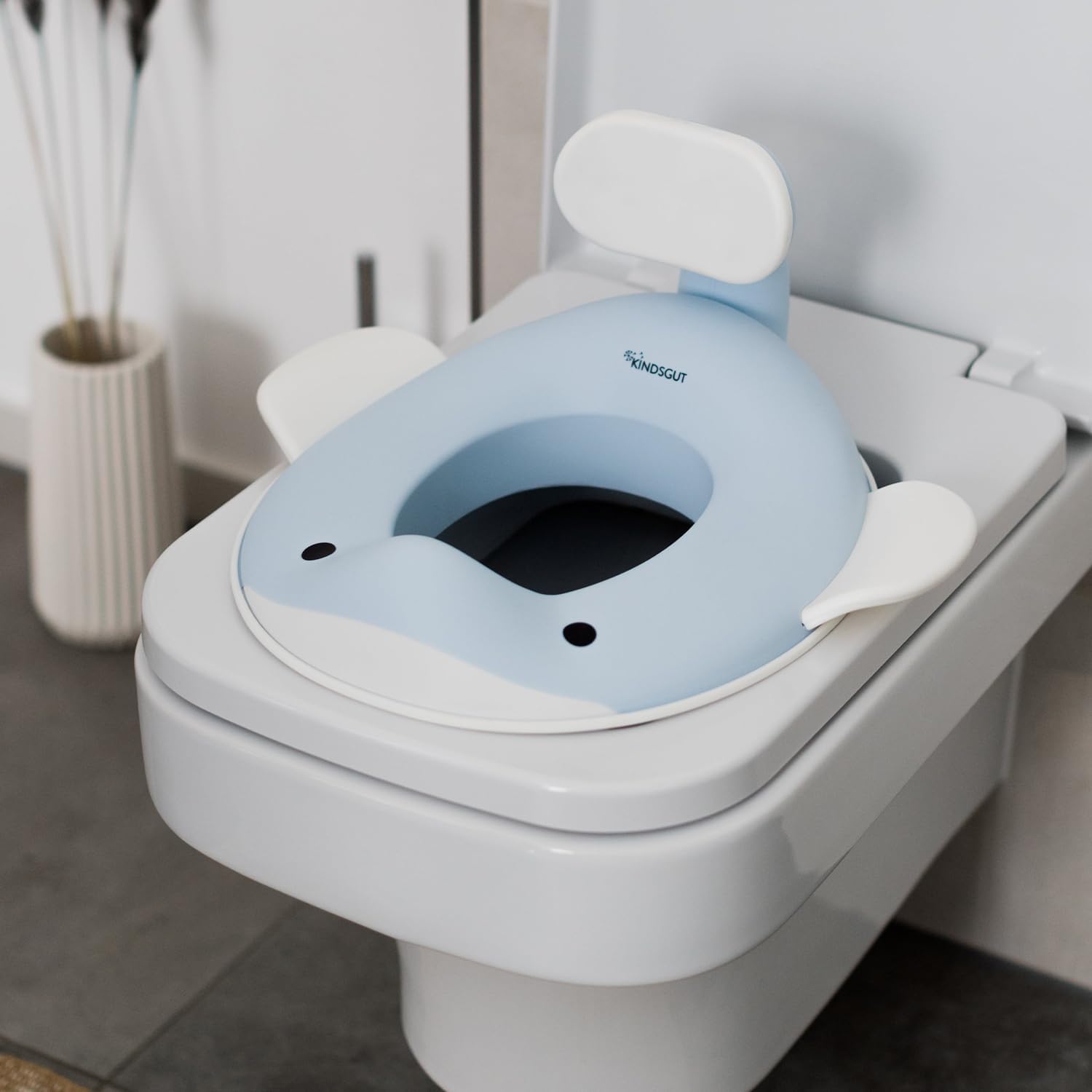 Potty Training Seat in whale design, designed in Germany, suitable for all toilet shapes non-slip toilet seat, Light Blue