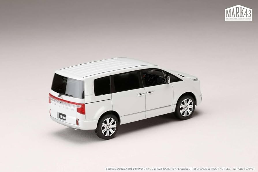 三菱 デリカ D5 1/43 レジン製 ミニカー ホワイトダイヤモンド Amazon