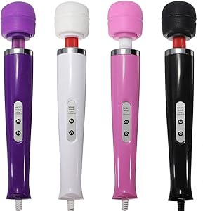 Colección variada de vibradores de diferentes formas y colores