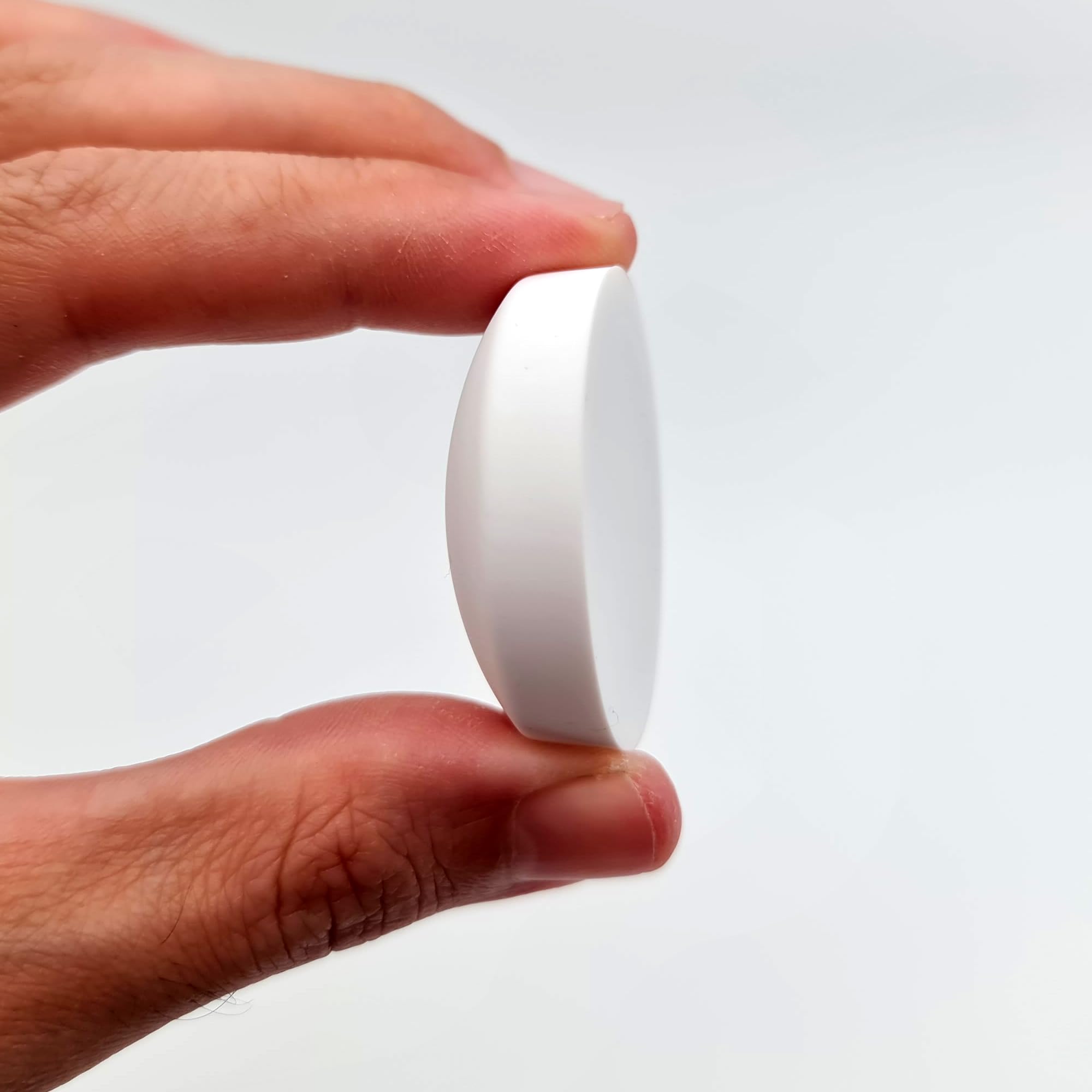 Pesi magnetici per tenda da doccia resistenti agli schizzi d'acqua – Avvolto in silicone a 360° – non arrugginisce – I magneti pesanti impediscono al rivestimento della tenda di soffiare | 4 paia |