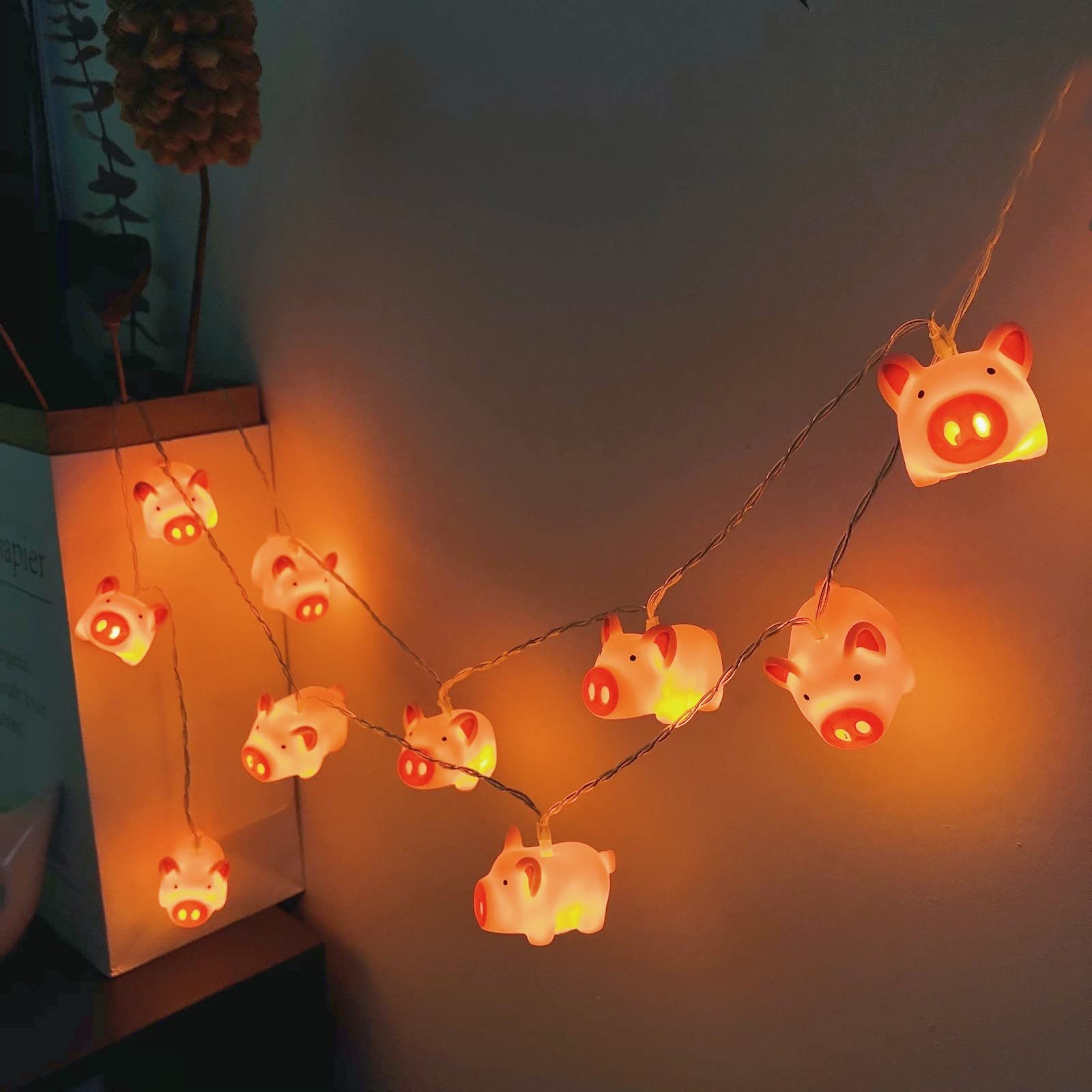 Riaxuebiy Cute Animal Pig Shape Fairy String Lights Battery Powered Night Light for Halloween Christmas Thanksgiving Tree Home Party Children Kids Bedroom Decoration (1.65m/10led, Pink Pig)