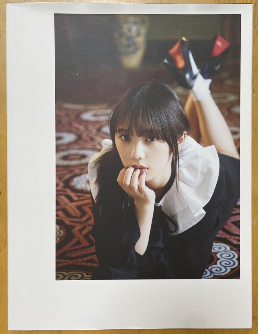 Amazon.co.jp: 与田祐希 2nd写真集「無口な時間」《HMV限定カバー