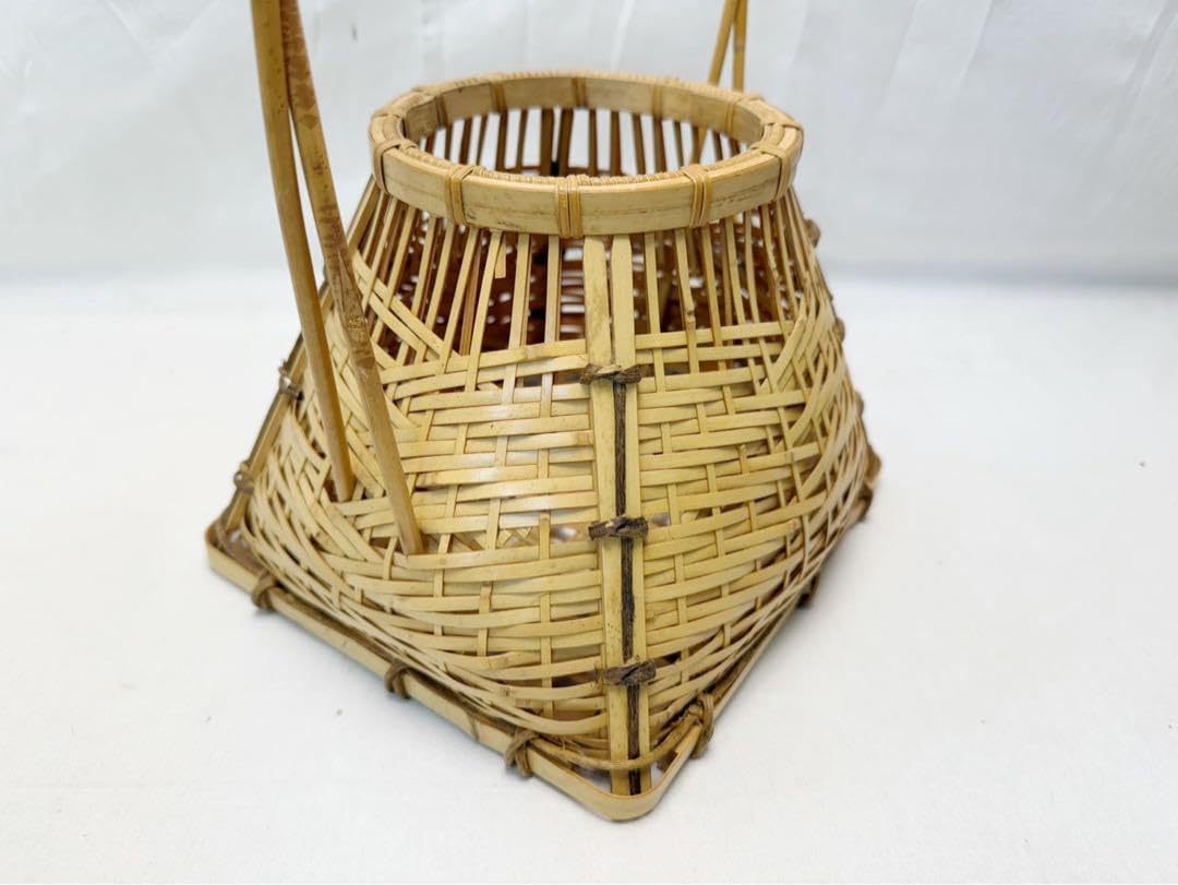 ほぼ未使用 華道具 白竹 宗全籠 竹花籠 花器 おとし付き 元箱 華道具 白竹 宗全籠 竹花籠 花器 竹おとし付き 竹細工 竹編み 紙箱