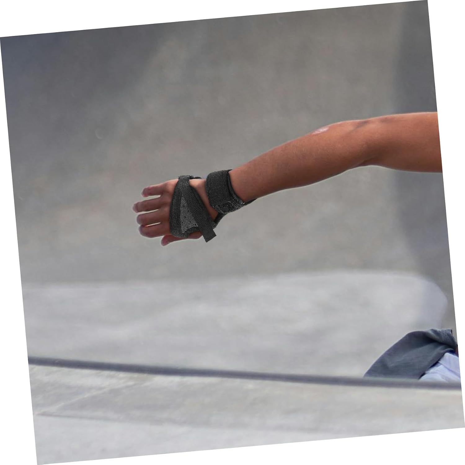 Wrist Guards for Adult Roller Skating and Snowboarding L Size Protective Wrist Braces Impact Support for Skateboarding and Ice Skating Unisex Sports