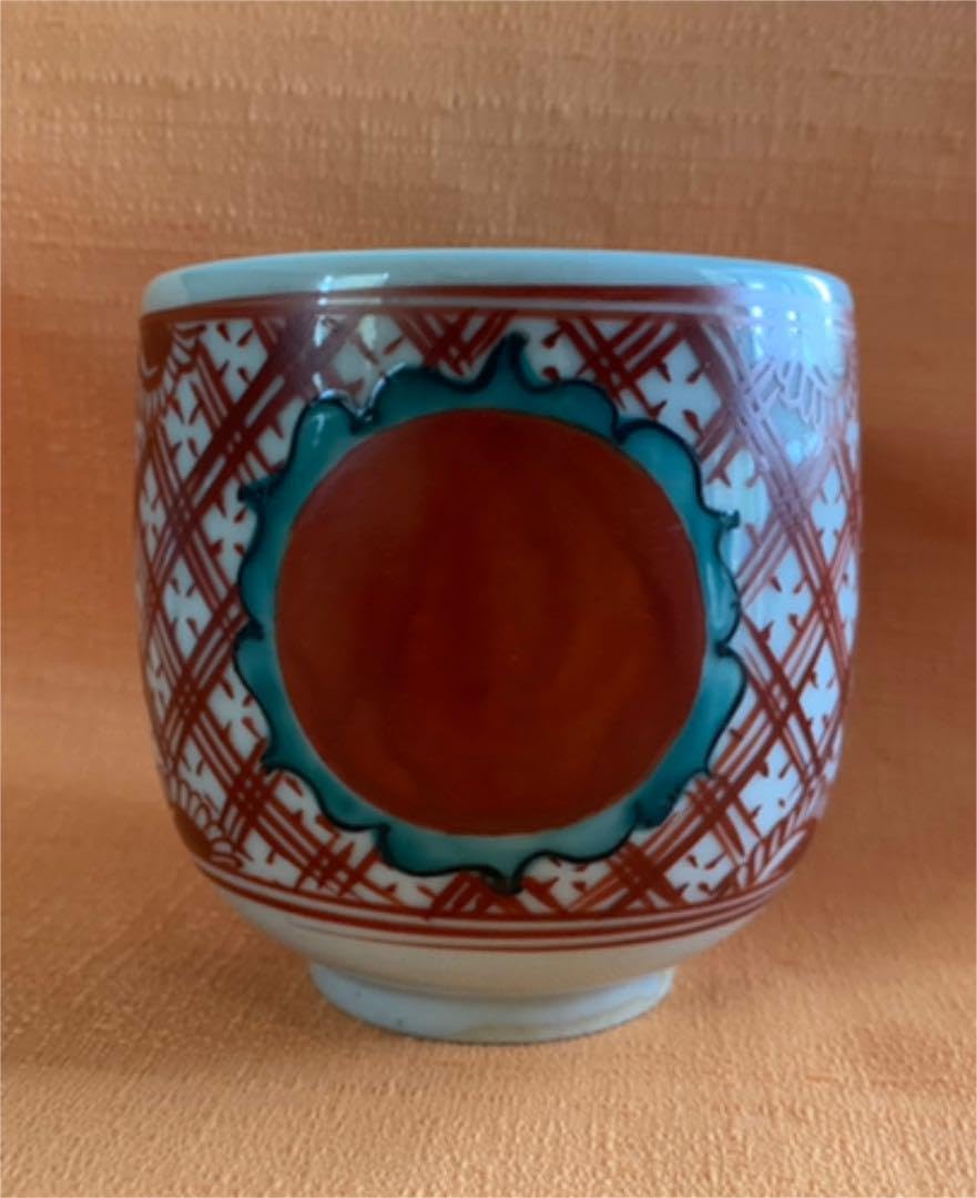 初代　宮永東山　作　呉須赤絵写赤玉文　湯呑 Amazon.co.jp: 初代 宮永東山 作 呉須赤絵写赤玉文湯呑 : ホーム