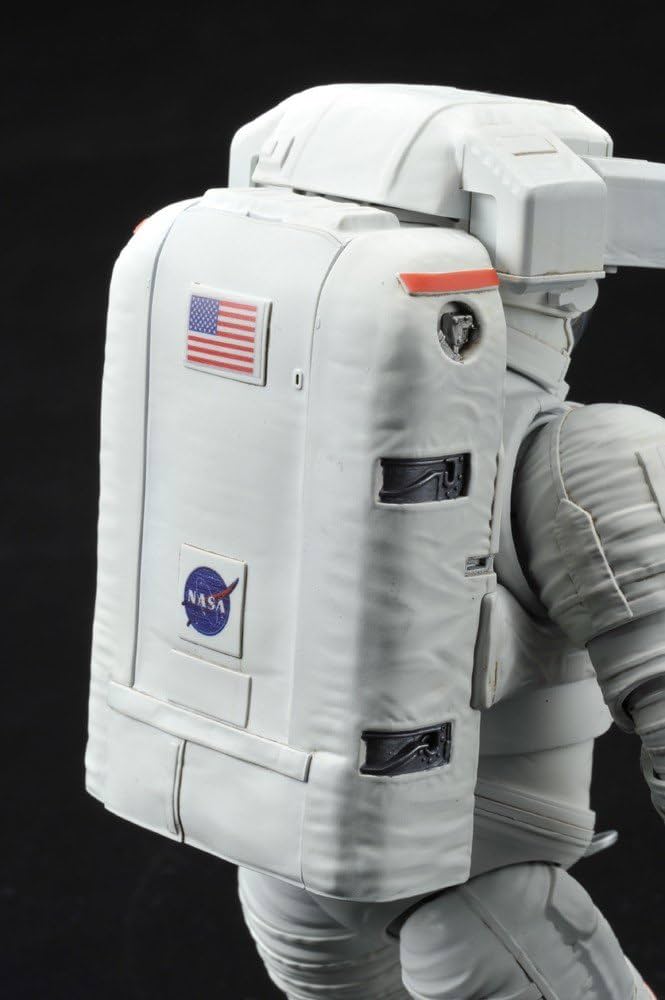 BANDAI ISS SPACE SUIT 1/10スケール Amazon.com: Bandai Hobby ISS Space Suit Extravehicular