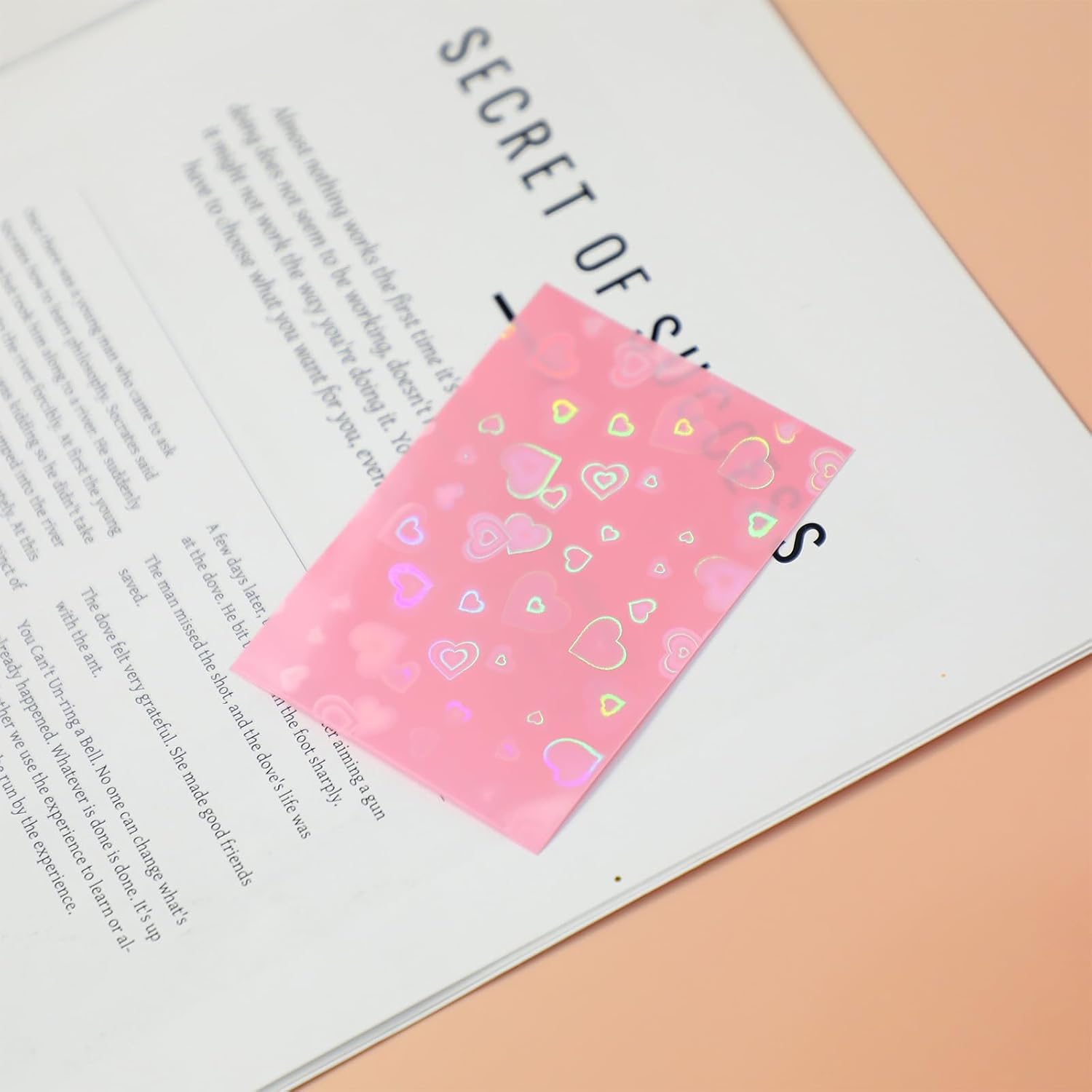 Penitue Photocard Sleeves, Holographic Foil Cover (Pink Heart) | Photocard Sleeves Holographic Flashing Card Sleeves Holographic Foil Protective Cover for Card Enthusiasts