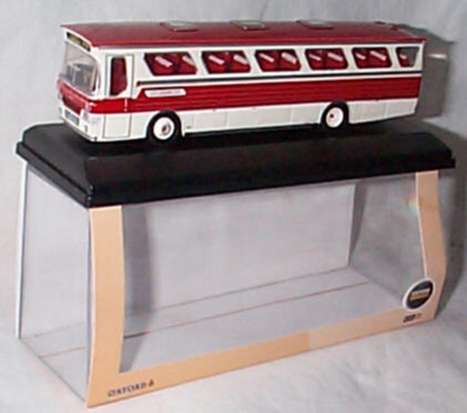Oxford Leyland Alexander M Type Alexander Coach 1:76 scale diecast model
