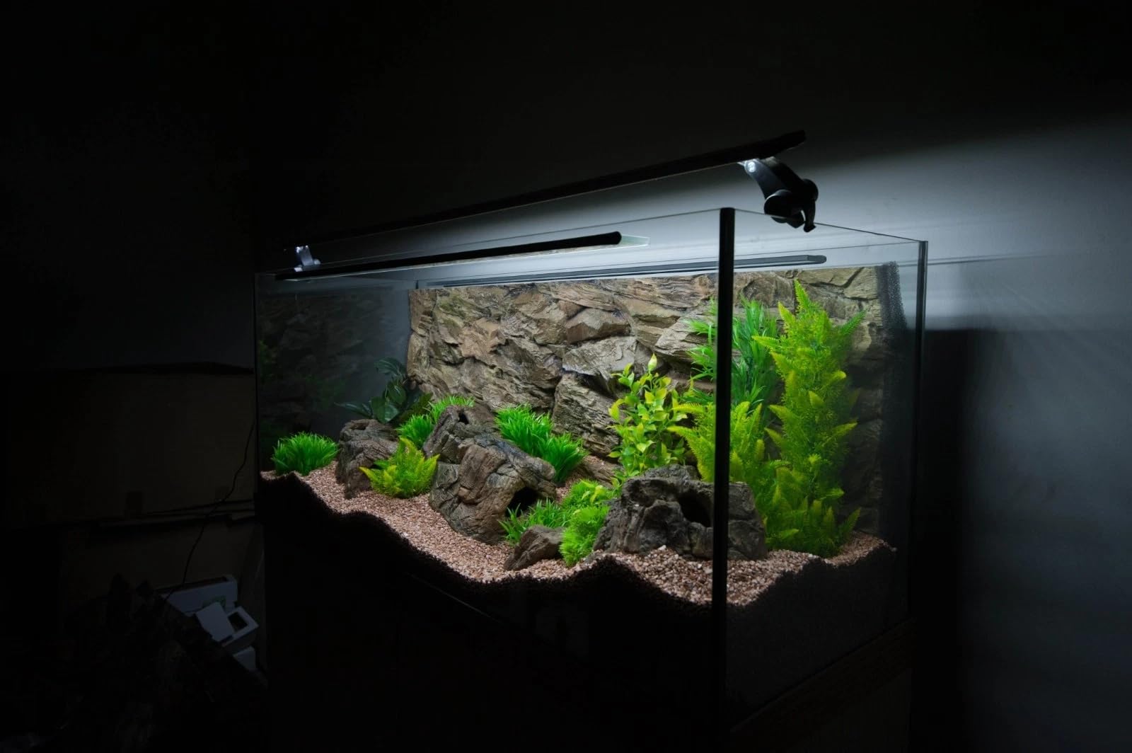 Aquarium Hintergrund 3D, Rückwand 100x40 cm Hintergrund, Strukturwand, Felsoptik, Handgefertigte Strukturwand für Aquarien, Sicher für Tiere, Fischsicher, Einfacher Einbau, Naturstein Design