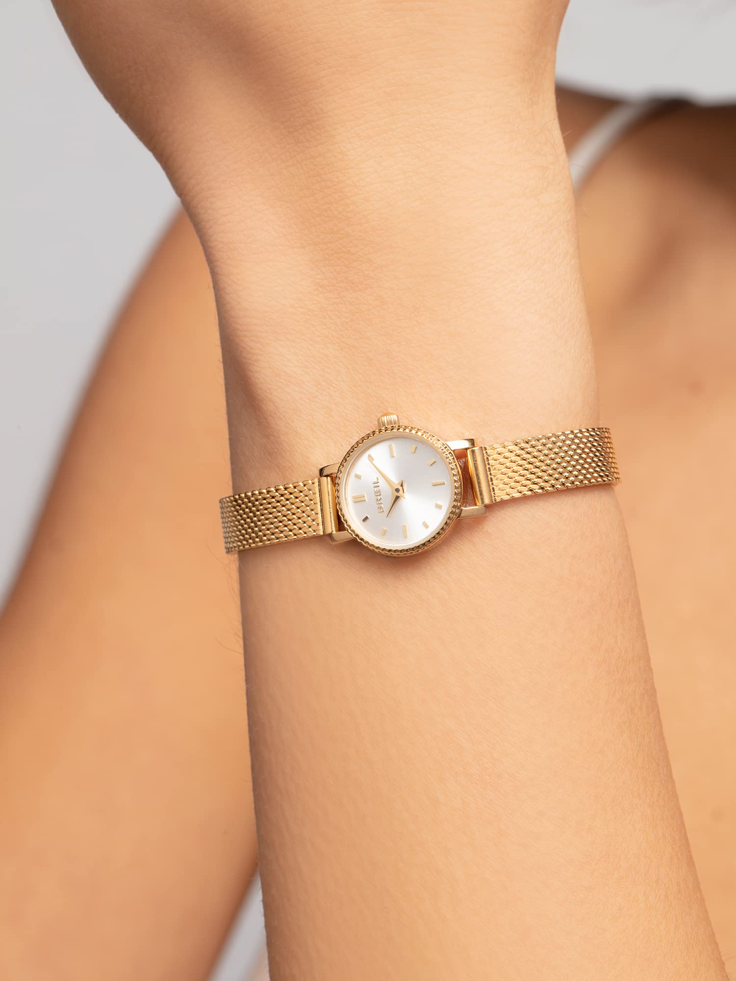 Breil, Collezione Darling, Orologio Donna in Acciaio, Bracciale Sottile e Flessuoso in Maglia Milanese, Lunetta Decorata, Chiusura a Scorrimento, Cassa 18mm, Lunghezza Regolabile 13.5-19cm