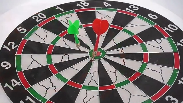 Set 18 Freccette Professionali Con Punte In Plastica E Acciaio - 6 Colorati Per Principianti E Bambini - Foto 6