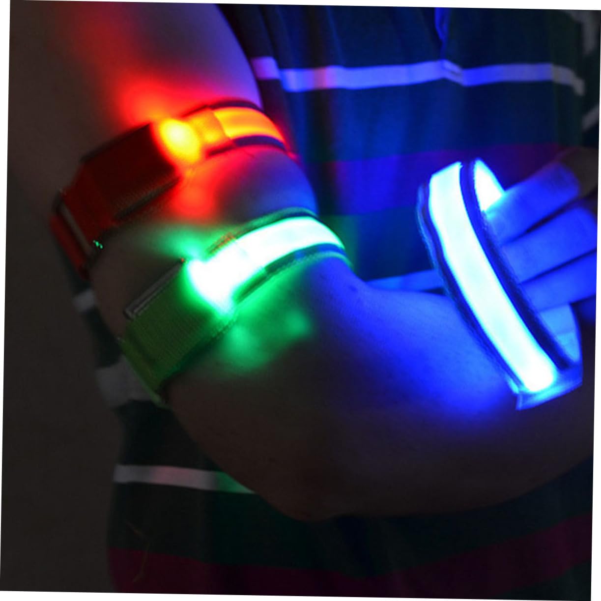 BESPORTBLE Lot De 2 Bracelets Réfléchissants À LED pour Course De Nuit Accessoires De Cyclisme Lot De 6 Pièces 2 Pièces Aléatoires