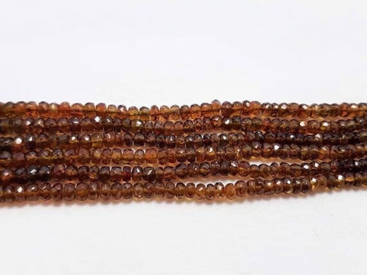 Vésuvianite perles facettées de 2 à 3 mm en fil de 20 cm pour création de bijoux