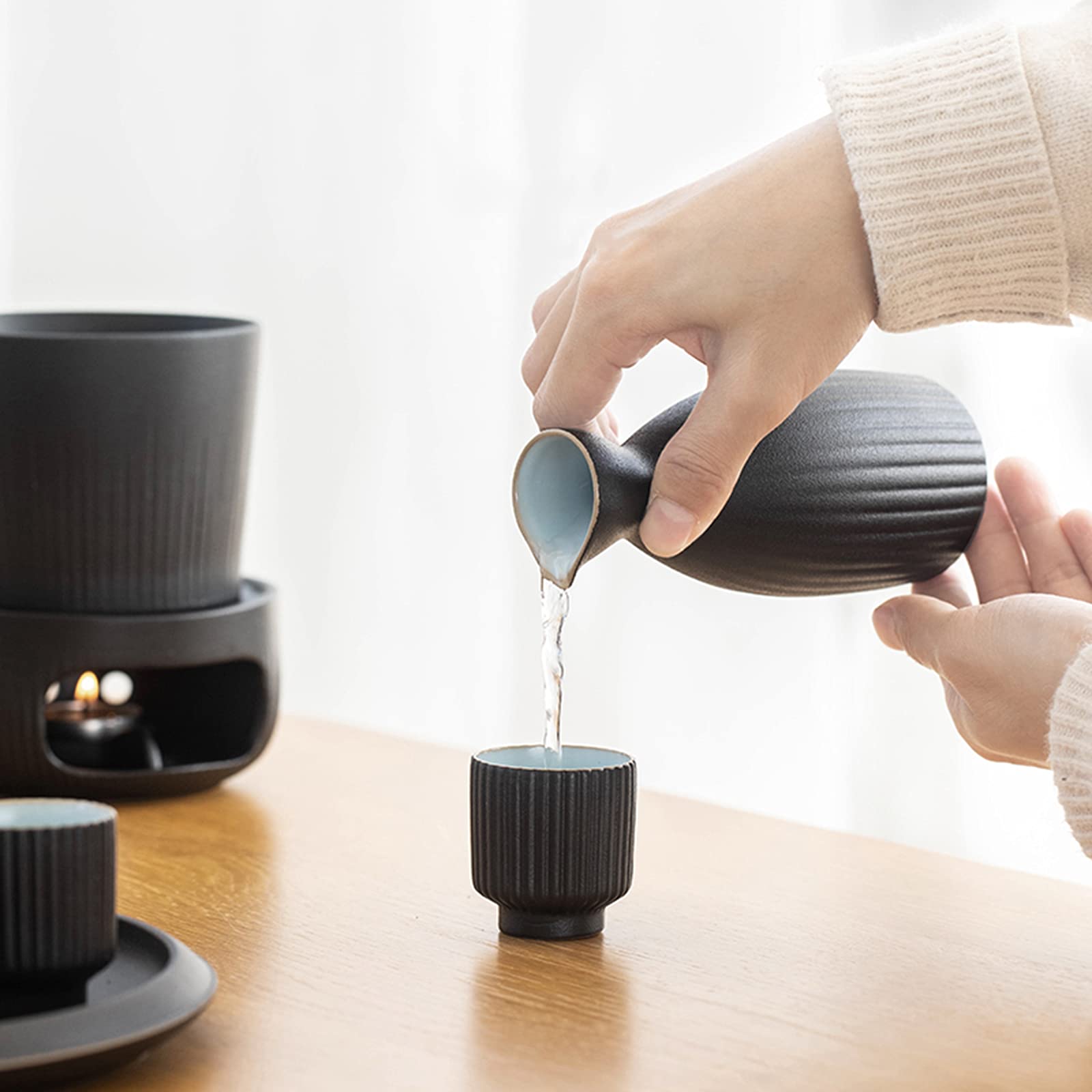 Set per sake in ceramica, set per sake con scaldino, set tradizionale per saka caldo da 8 pezzi, inclusa 1 tazza riscaldante, 1 pentola per sake, 4 tazze per sake, 1 base e 1 vassoio, fornello a