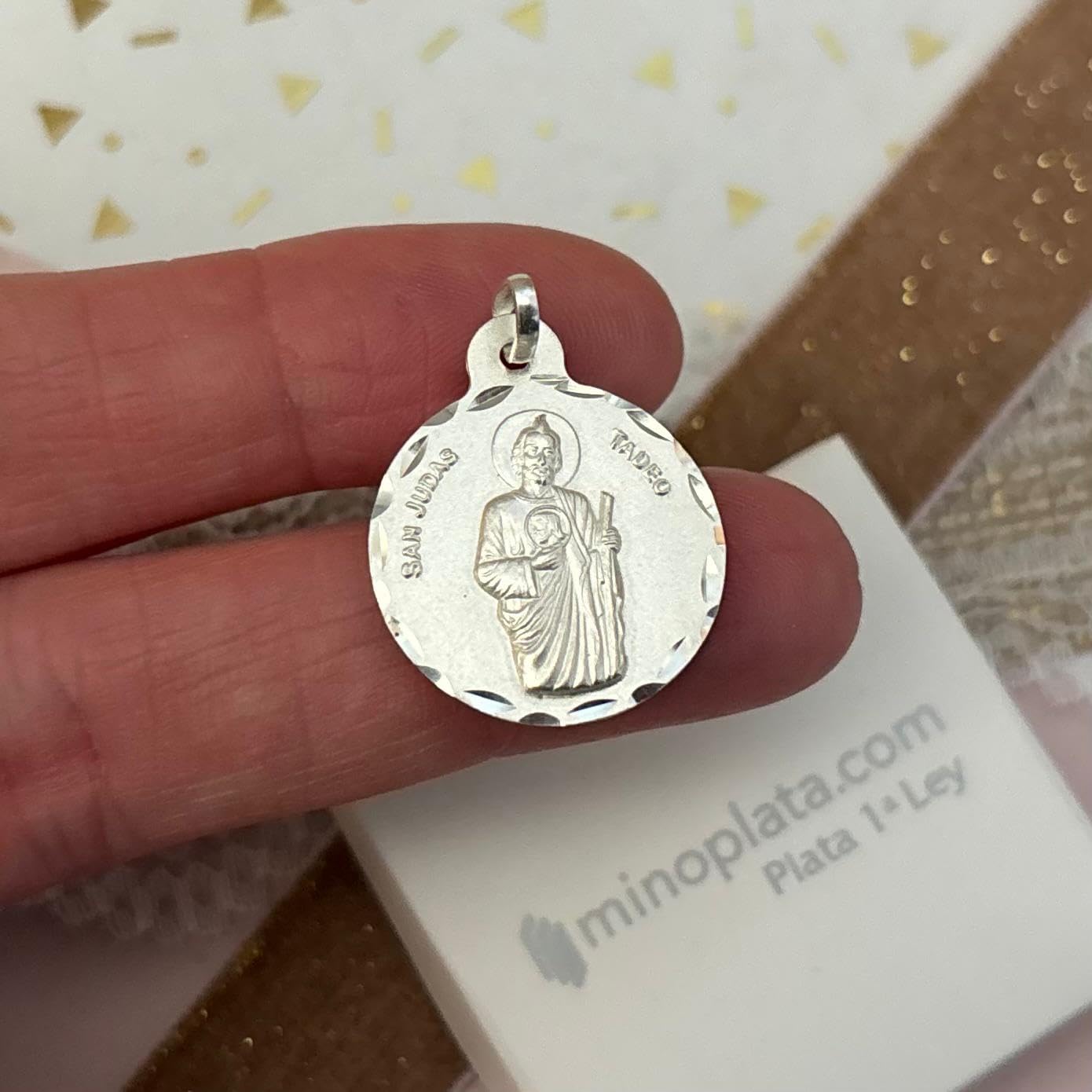 Medalla San Judas Tadeo, Plata de Ley 925, 21mm, Redonda con Borde Tallado, Diseño Religioso en Relieve, Estilo Clásico, Unisex