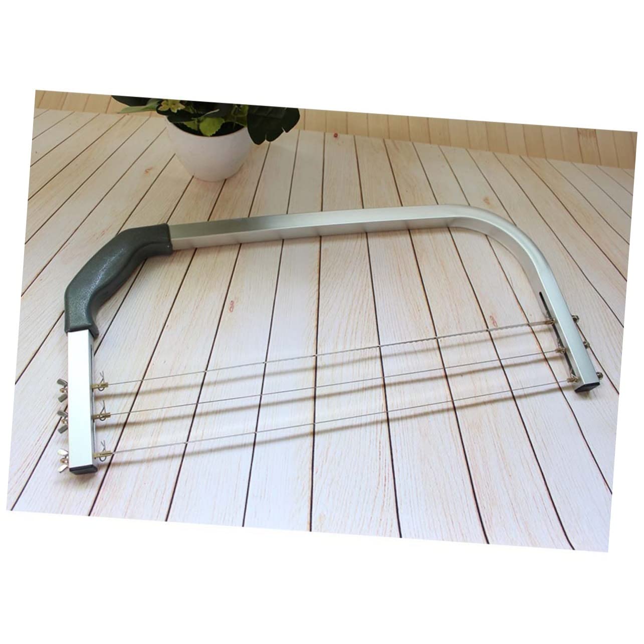 MAGICLULU Coupe-gâteau à 3 Lames Niveleur de Gâteau en Alliage D'aluminium Anti-dérapant pour Pâtisserie Amateur et Professionnel