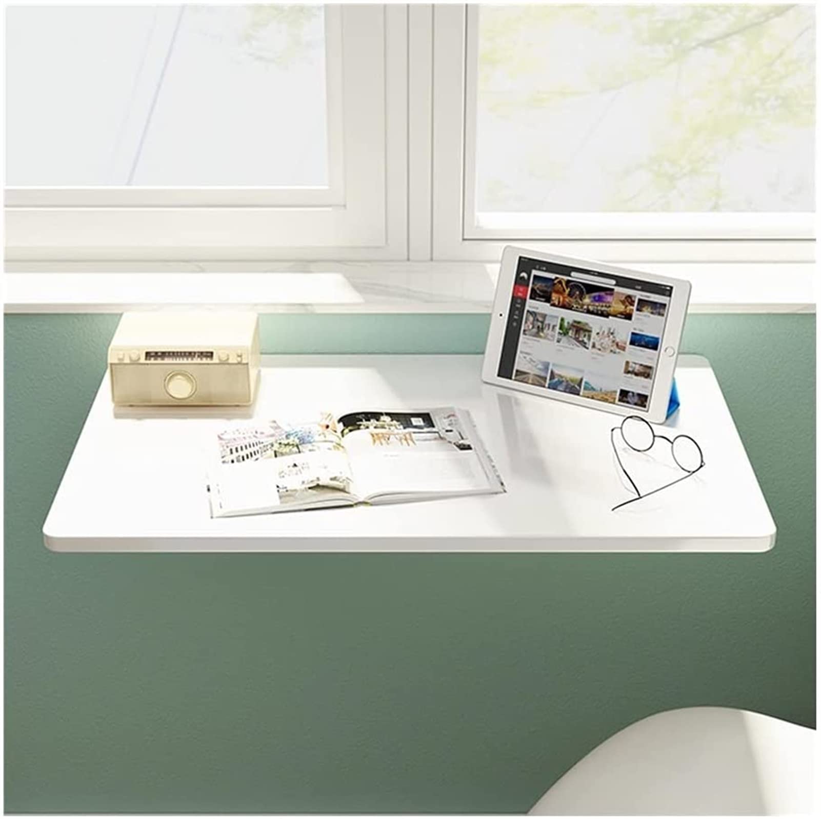 Table murale pour ordinateur avec supports métalliques blancs