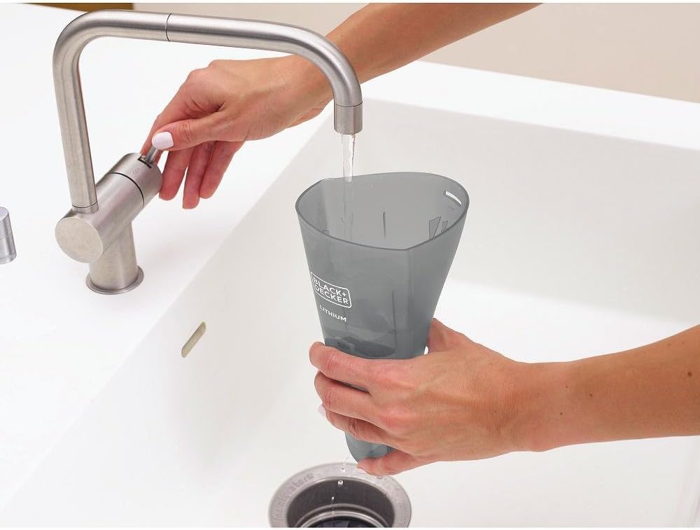 BLACK+DECKER Handheld Vacuum, Cordless, Chili Red (HNV220BCZ26FF)