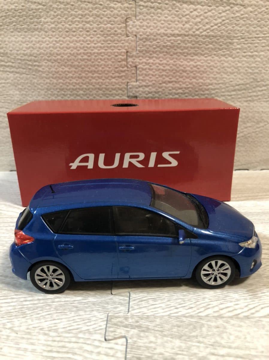 Amazon.co.jp: 1/30 トヨタ オーリスRS AURIS 前期 カラーサンプル