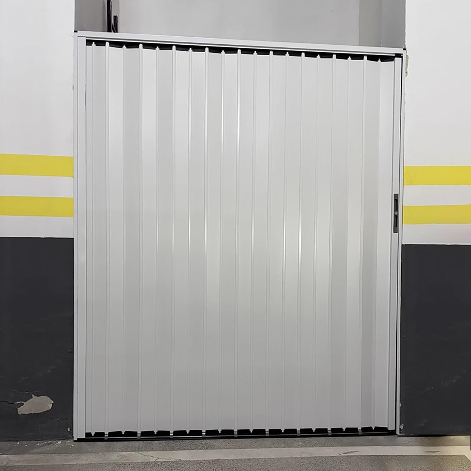 Amazon.co.jp: アコーディオンドア ガレージの多段式スライド