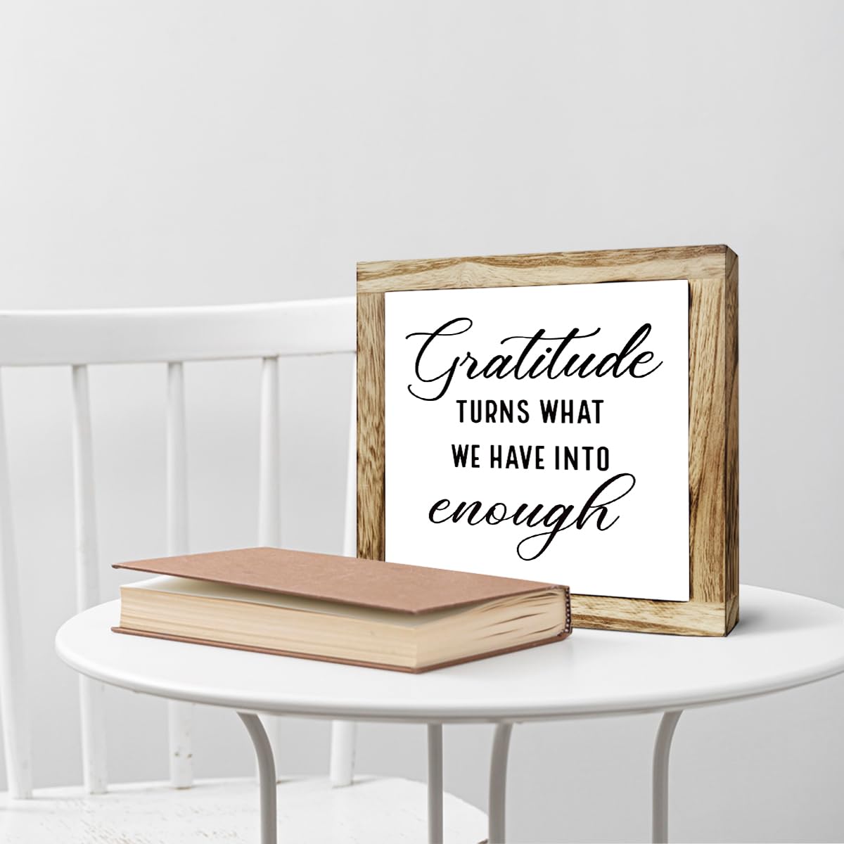 Letrero de madera rústica, letrero de gratitud convierte lo que tenemos en suficiente, placas de madera, decoración de mesa, letrero inspirador de escritorio, decoración de oficina en casa, letrero de