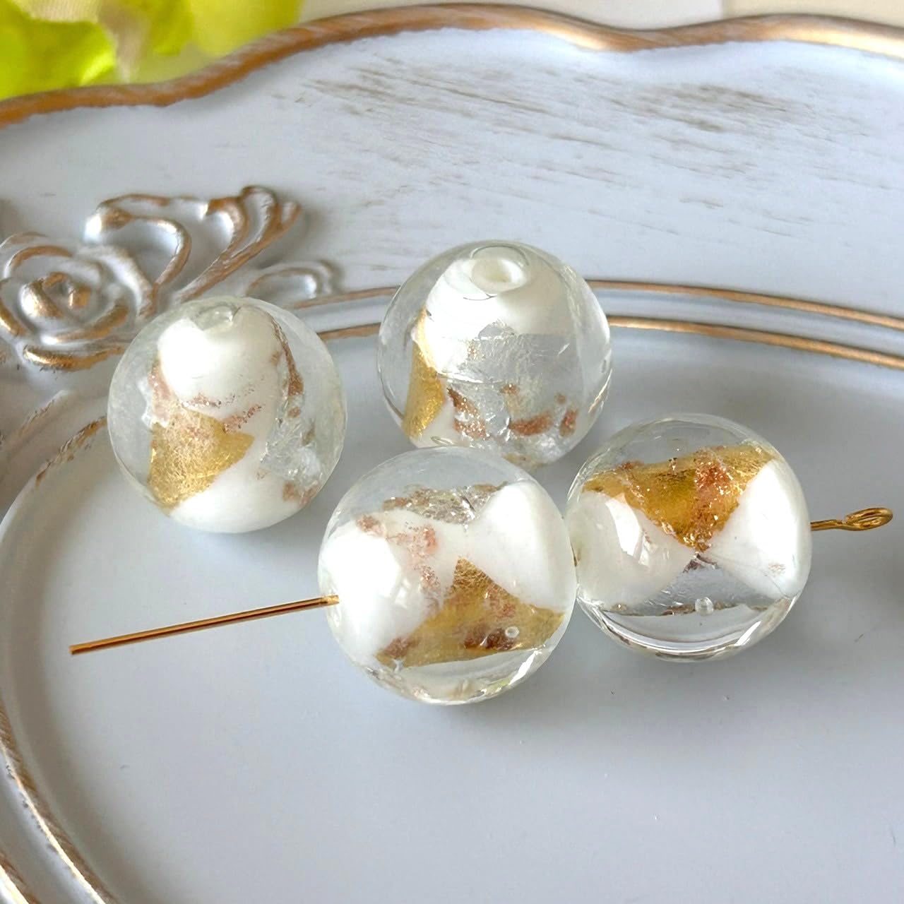 Amazon.co.jp: [とんぼ玉 R2M] ガラスビーズ 16mm 金箔 銀箔 ラウンド