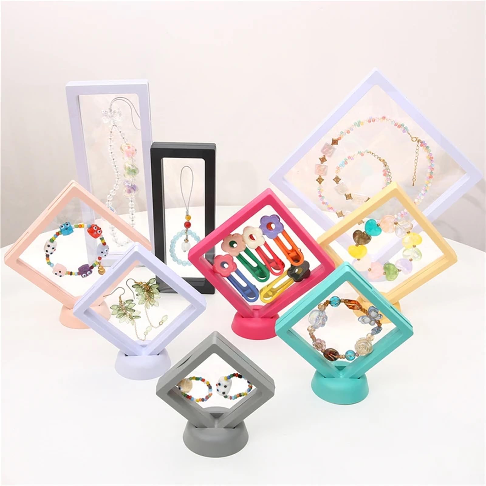 Vitrine Flottante 3D en Plastique avec Film Pet