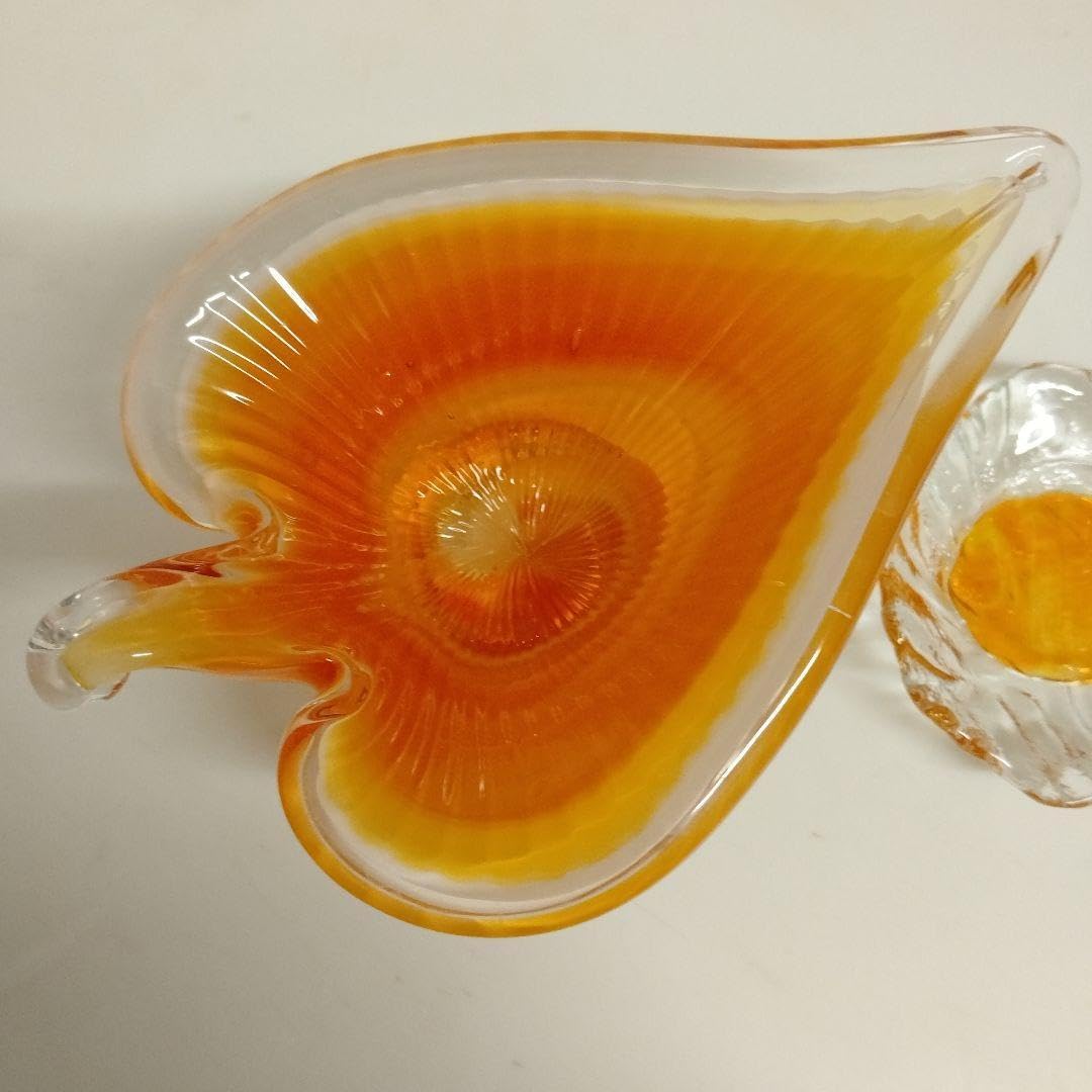 オレンジ色の葉型ガラス皿と小皿セット