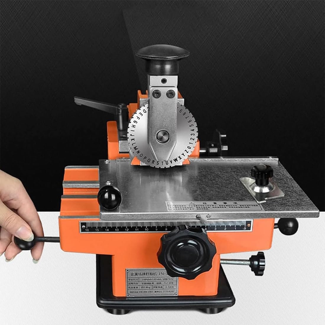Halbautomatischer Stanz-Präger, gehärteter Chrom-Vanadium-Stahl-Charakterrad für Metallplatten- und PVC-Karten-Etikettierung