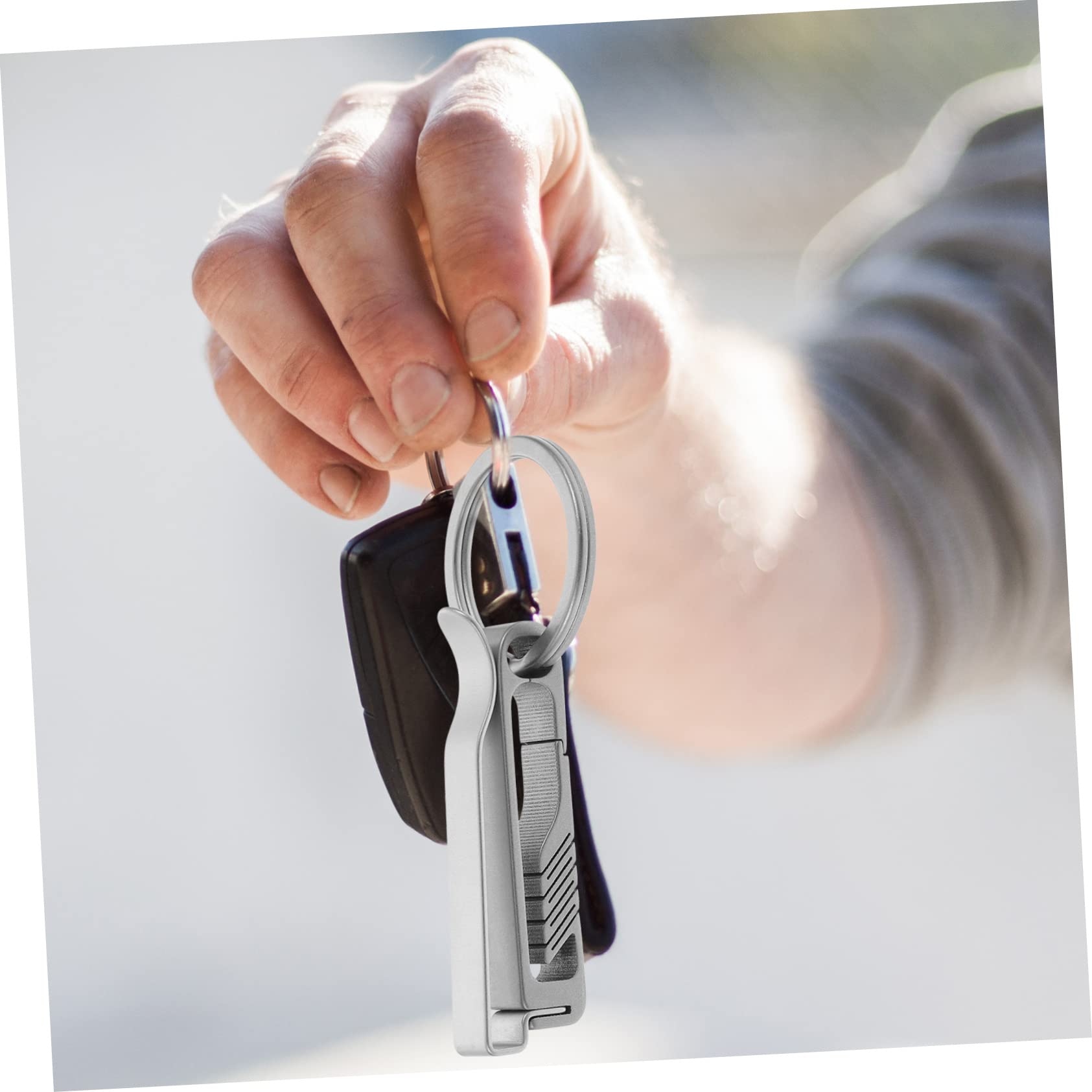 Sosoport Titan Schlüsselanhänger Karabiner Clip Aus Titanlegierung Leichter Karabinerhaken Mit Sicherer Klickfunktion Duty Gürtel Zubehör Für Männer Tragbarer Schlüsselring Für Taschen Und Gürtel