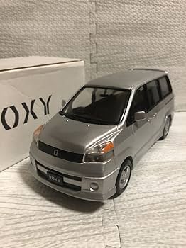 Amazon | 1/24 トヨタ 旧型ヴォクシー VOXY 非売品 カラー