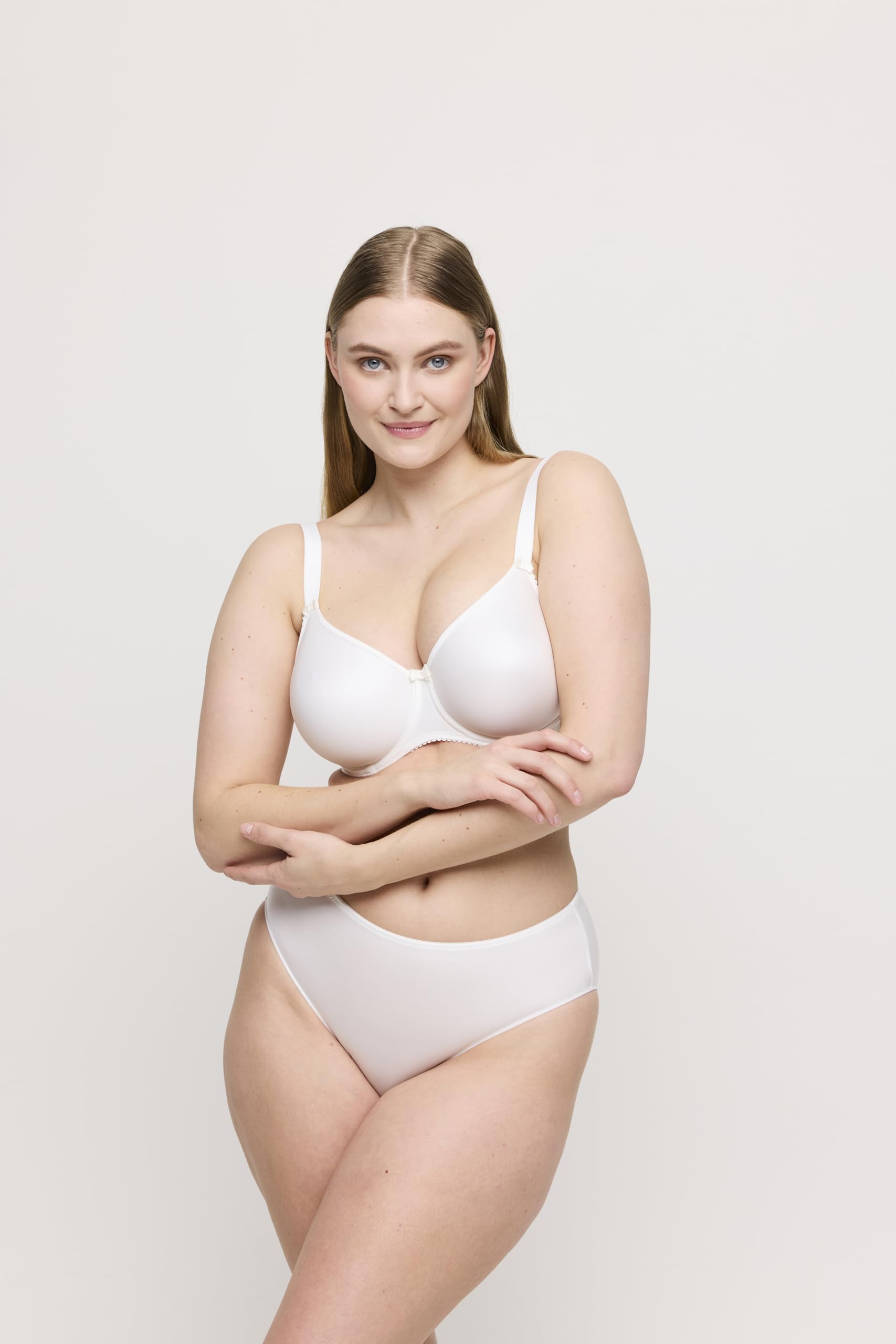 Primadonna Satin Suj. Copa Entera Sin Costuras