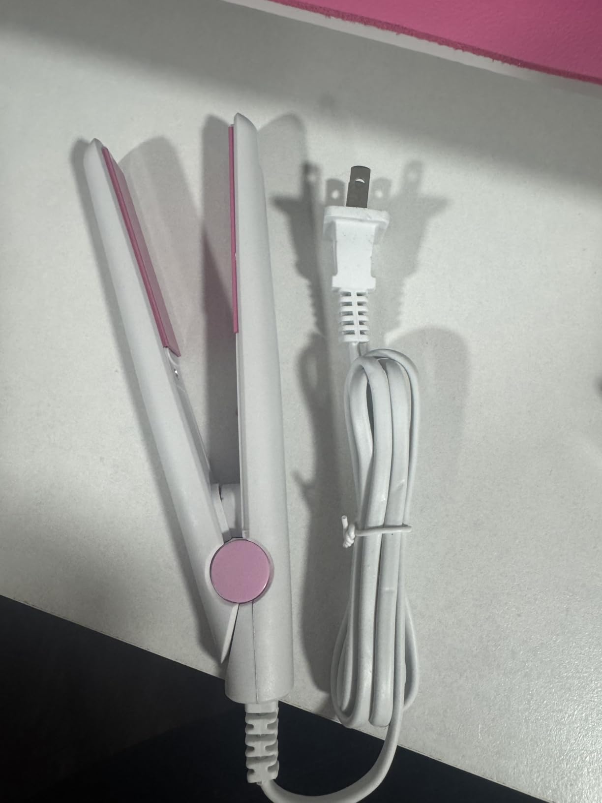 Gegong 2 in 1 Mini Hair Straightener, US Plug, Ceramic Tourmaline Plate, Beauty Flat Iron Heating Curler Small Lightweight Portable Mini Flat Iron Curler for Home (White) 150g