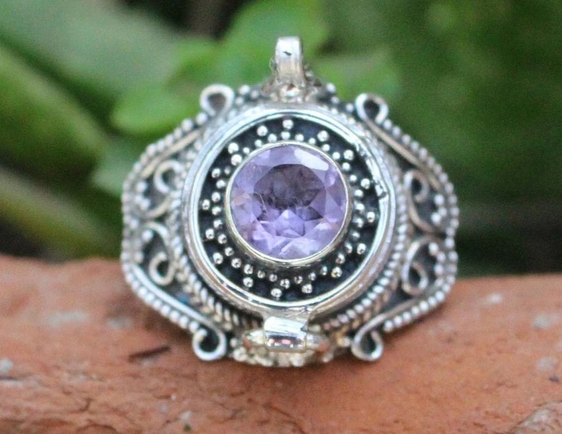 Natural Amethyst Ring, Poison Box Ring, Poisoner Ring, Round Stone Ring, Antique Poison Ring, Vintage Box Ring, Handmade Poison Ring, Secret Ring, Pillbox Ring, Boho Ring, Faceted Amethyst Jewelry