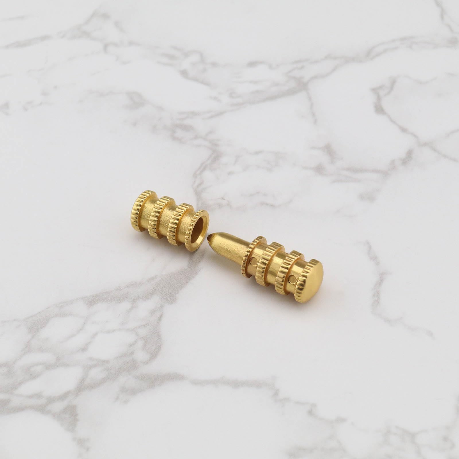20 connettori a manicotto per bulloni da tavolo, set di punte di precisione in rame, per tavolo da pranzo, perni per tasselli per mobili in legno, armadietti, sedie da tavolo, 8 x 28 mm