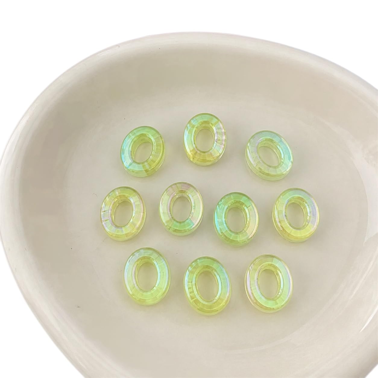 Letter Beads 10pcs, Large Acrylic Alphabet Beads with 6mm Hole, Iridescent Holographic UV Plated for Bracelet Making, Jewellery, Keyrings & Craft (Iridescent Green, Letter O)