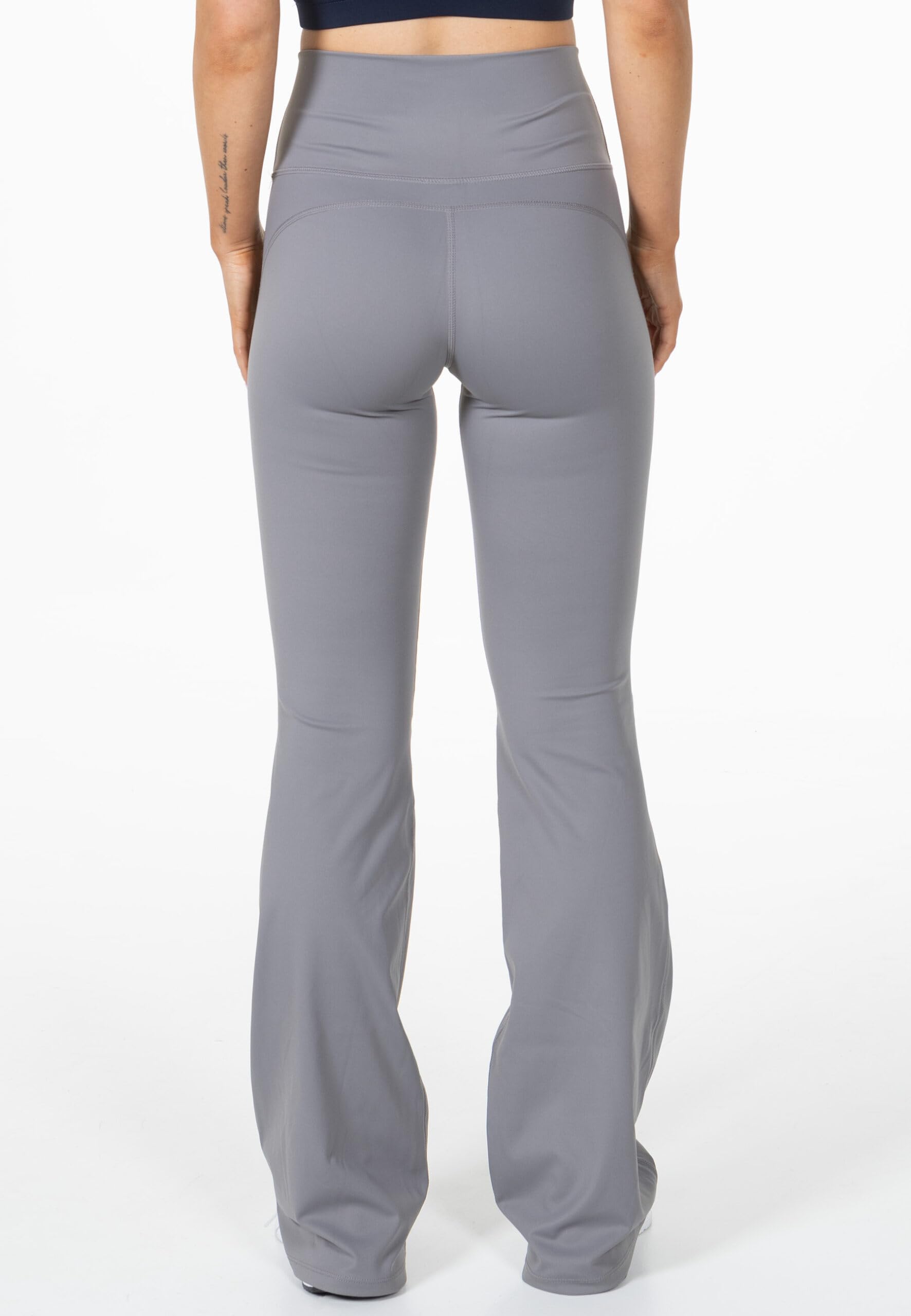 Divina Flare Tights, legginsy z rozkloszowanymi nogawkami i paskiem cross-over, idealne do treningu, jogi, spacerów i do noszenia na co dzień. Szare M