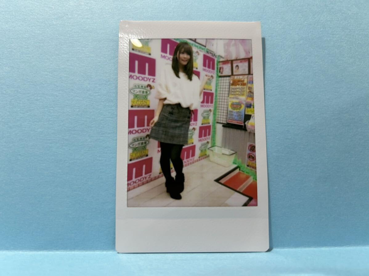 Amazon.co.jp: 伊東ちなみ チェキ 水着 下着 イベント125 : おもちゃ