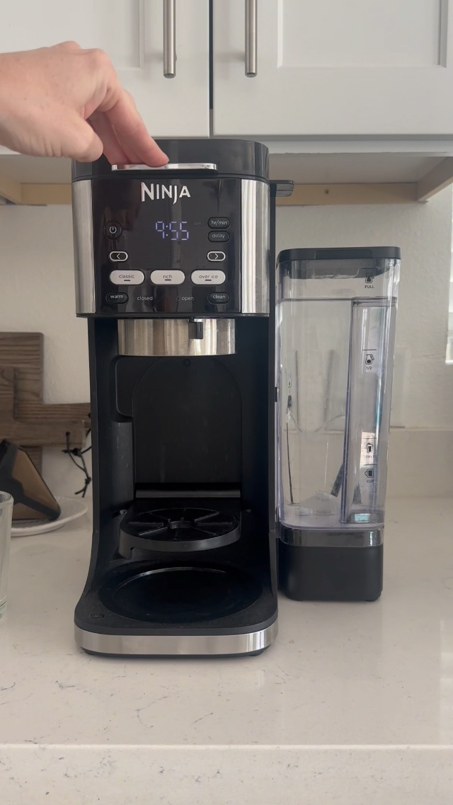 Watch Quick tutorial on using ninja dual brew coffee maker on ...