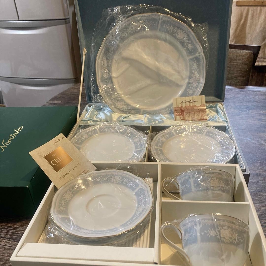 Amazon.com | Noritake Lace Wood Gold Cup and Saucer 2 Guests, 1 
