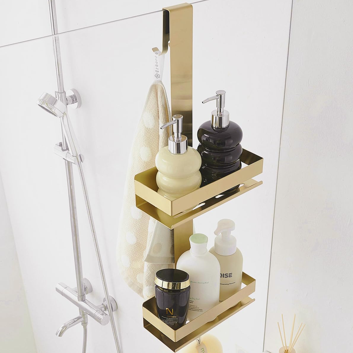 Beelee Portaoggetti Doccia Oro, Organizzatore Doccia da Appendere alla Porta, Portaoggetti da Bagno con Scaffale a 2 Livelli e Ganci, per Gel Doccia, Shampoo, Sapone, Rasoio, Asciugamano