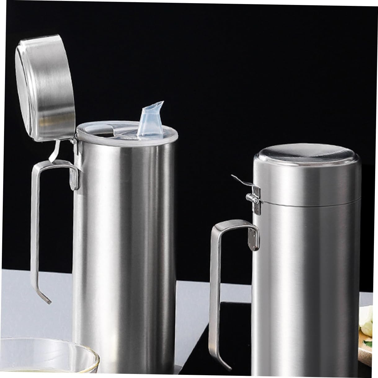 Stainless Steel Oil Pot with Filter, 600ml Leakproof Cooking Oil Dispenser Bottle for Kitchen Seasoning and Frying Use