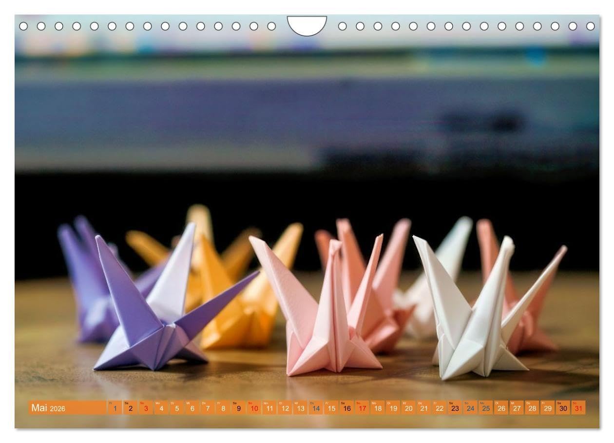 Origami-Formen (Wandkalender 2026 DIN A4 quer), CALVENDO Monatskalender: Origami verbindet Ästhetik und Struktur, mathematisch präzise Faltungen erzeugen komplexe Formen mit minimalistischer Eleganz.