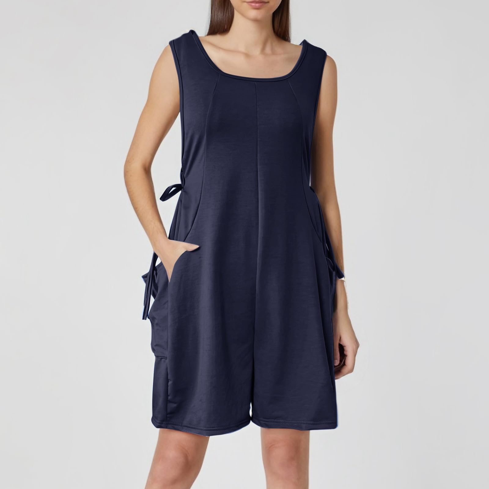 Combinaison décontractée sans manches pour femme avec bretelles réglables, poches pratiques, coupe ample pour les chaudes journées d'été, short confortable sans ajustement serré