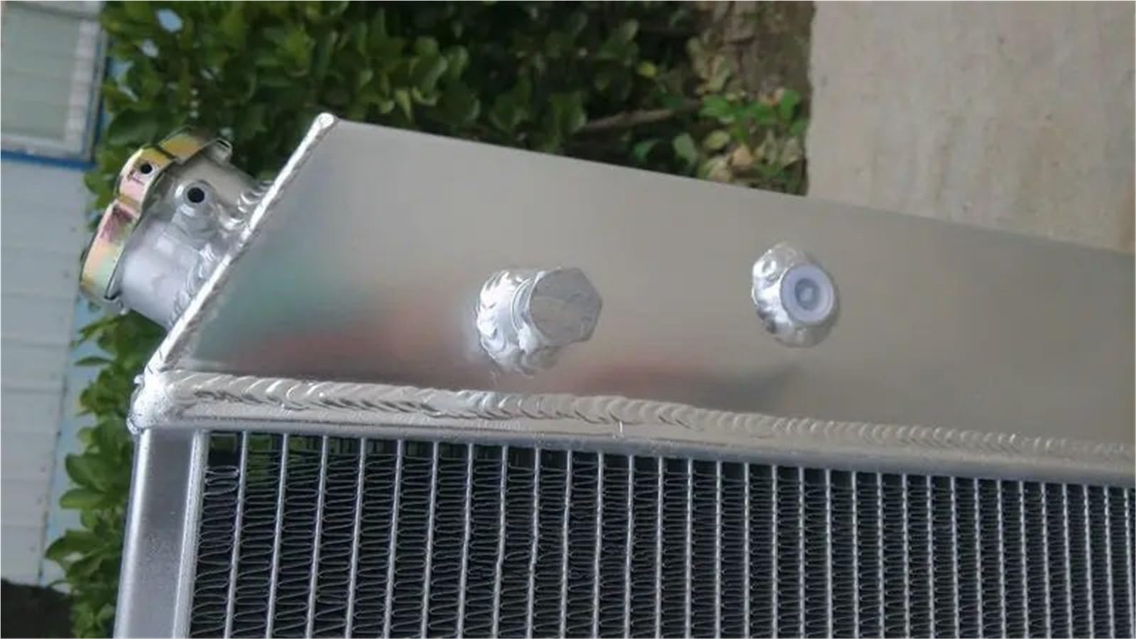 Wentylatory chłodnicy silnika samochodowego Pasuje do Chevroleta C10 V8 GMC 1981-1986 Blazer 1981-1991 90 89 88 Chłodnica w całości aluminiowa chłodzenia silnika