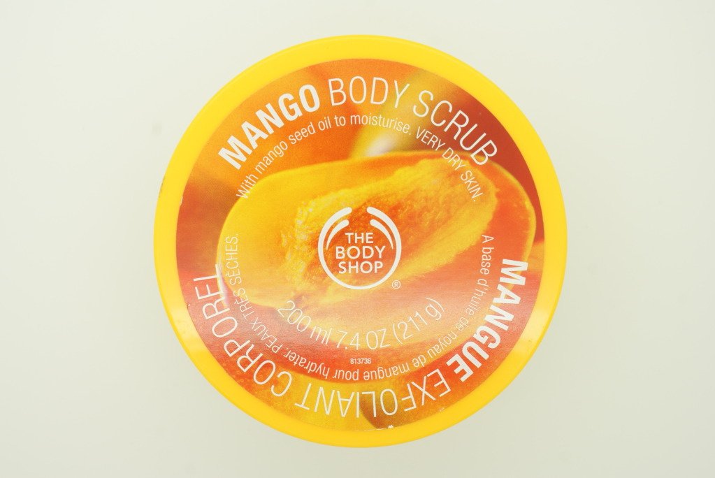 The Body Shop Mango Body Scrub 200ml Beauty & Personal Care