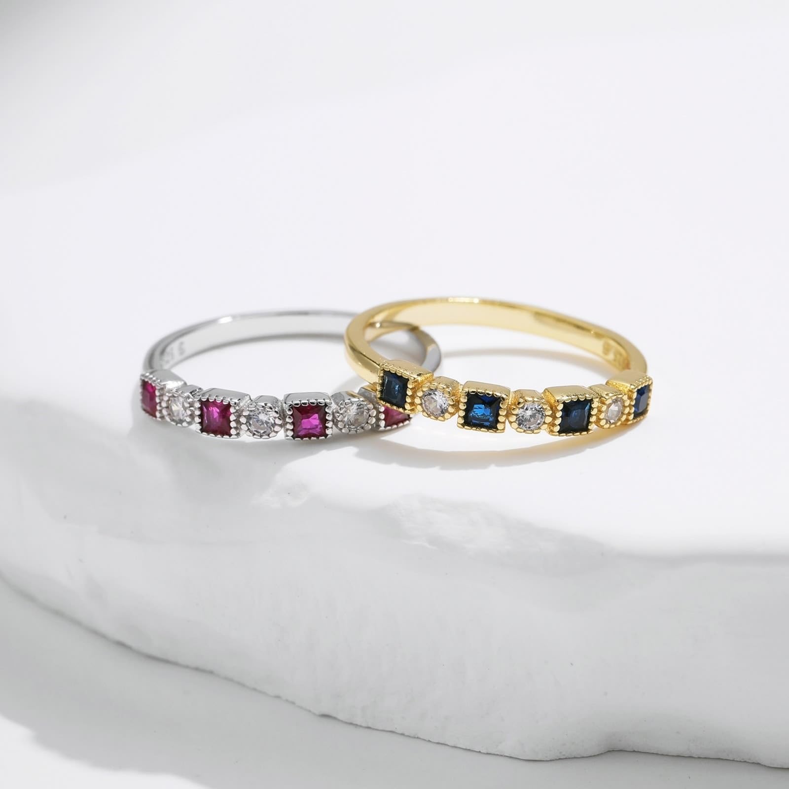 Anello di fidanzamento da donna in oro bianco 18 carati, 9/14/18 carati, con rubino quadrato coltivato in laboratorio