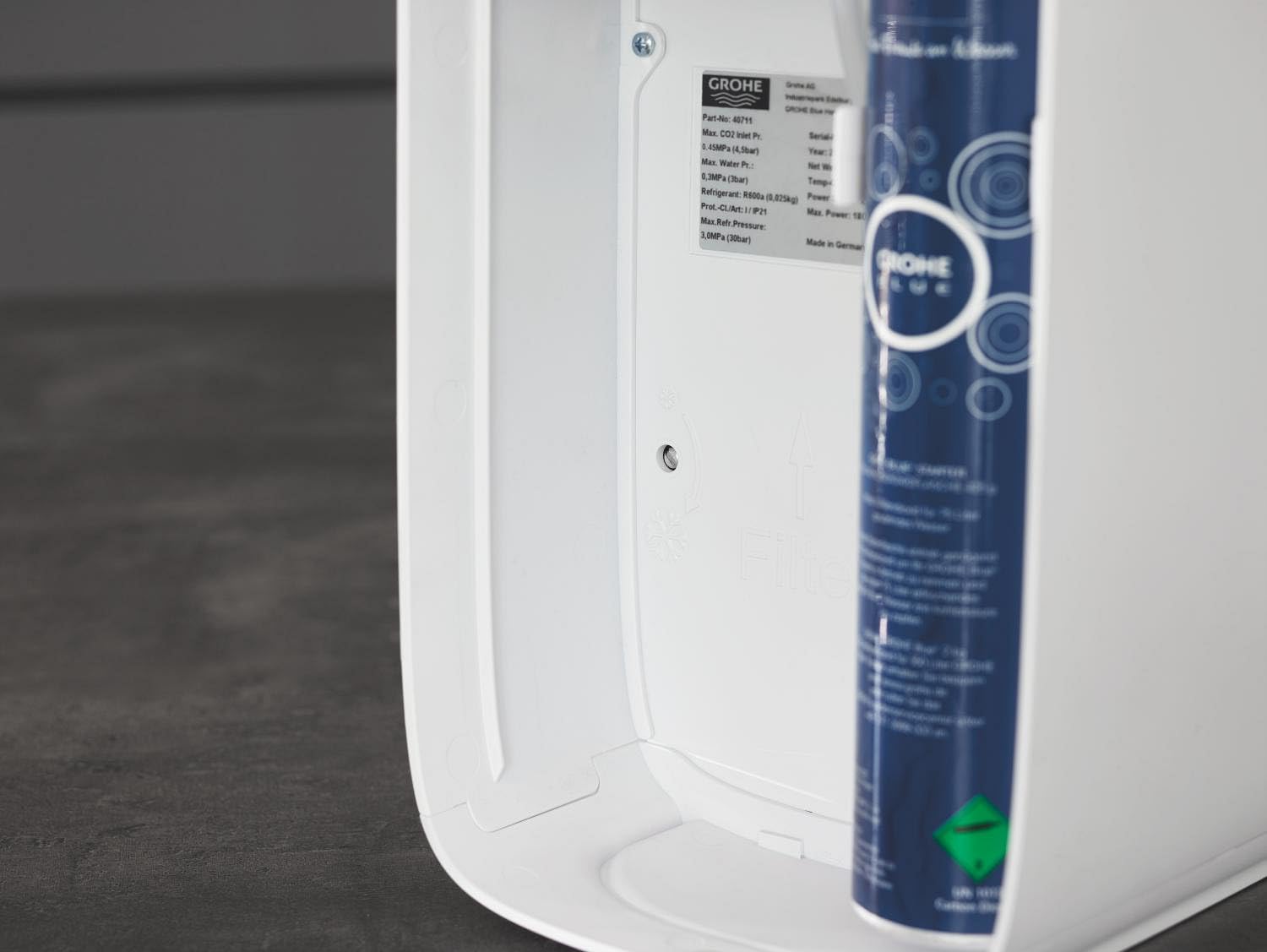 GROHE Blue, pack 4 botellas CO2 de 425g para hasta 60 l de agua con gas (Calidad alimentaria, compatible con gasificadores comunes con conexión estándar, uso universal y fácil sustitución), 40422000