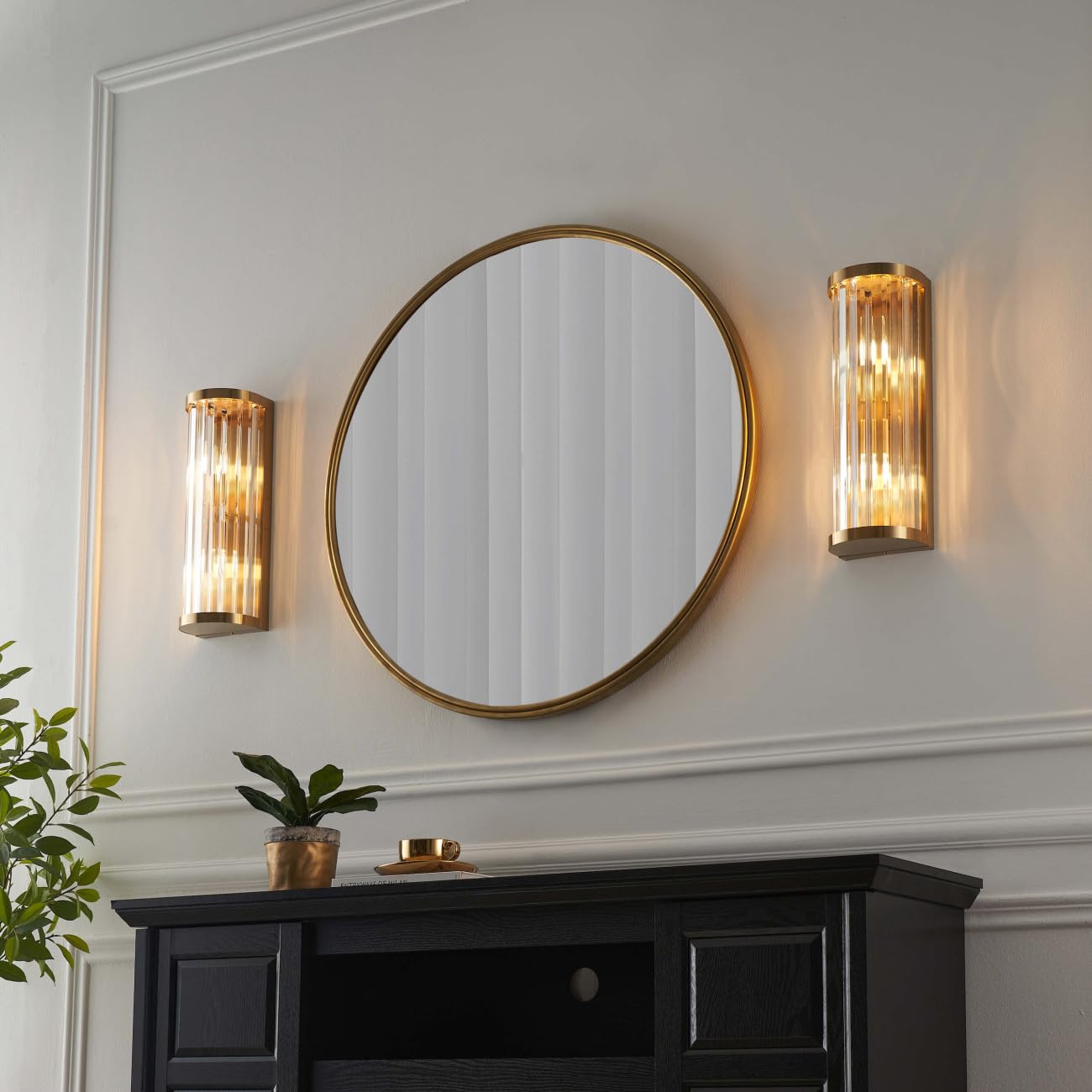 KOSILUM - Lampada da parete semicilindrica con nappine trasparenti – Andria – Luce bianca calda illuminazione soggiorno camera da letto cucina corridoio – 2 x max 25 W – E14 – IP20