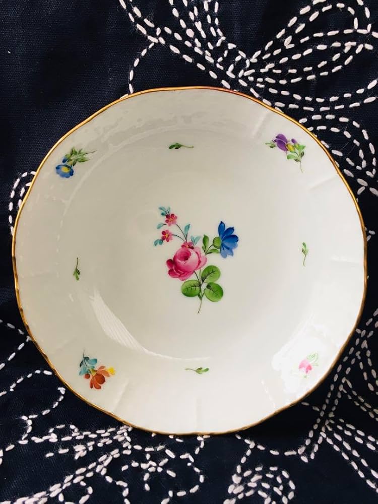 Amazon.co.jp: ヘレンド エリザベートの薔薇 （皇妃